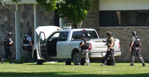 Churchgoers Spring Into Action as Armed Man in Tactical Gear Disrupts Sunday Service