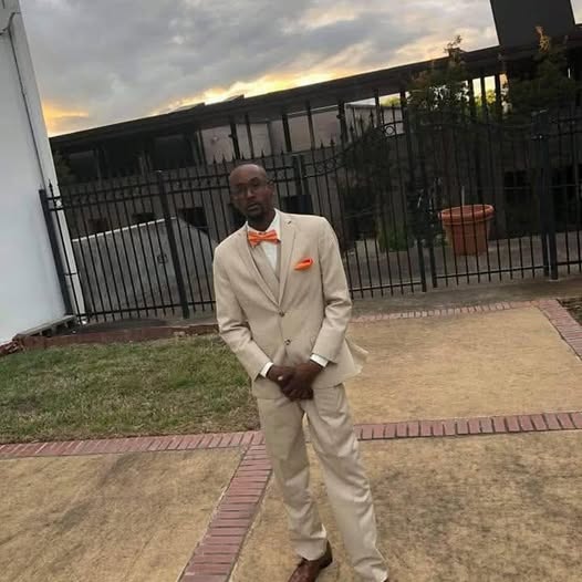 The Clarksdale community and the surrounding areas are in mourning after the heartbreaking and tragic discovery of Demarcus Flowers, a beloved figure who was found dead in the median of Highway 61, just south of Tunica, Mississippi. His untimely passing has left a deep void in the hearts of all who knew him, and his death has sparked waves of grief, confusion, and a yearning for answers throughout the region.